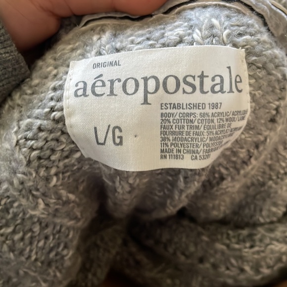 Aeropostale Grey Knitted Vest with 2 Black Buckles and Fur- lined Hood. - Picture 4 of 4